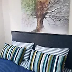 Nanaapartments * Peraía
