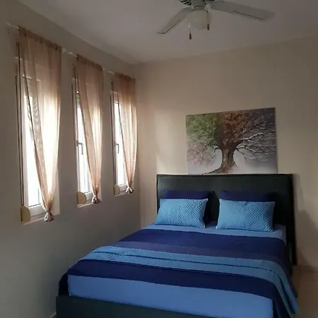 Nana Appartement Peraía