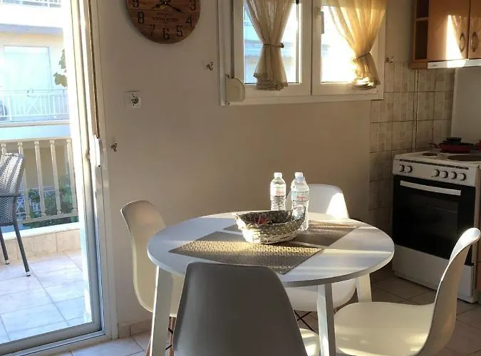 Nanaapartments * Peraía